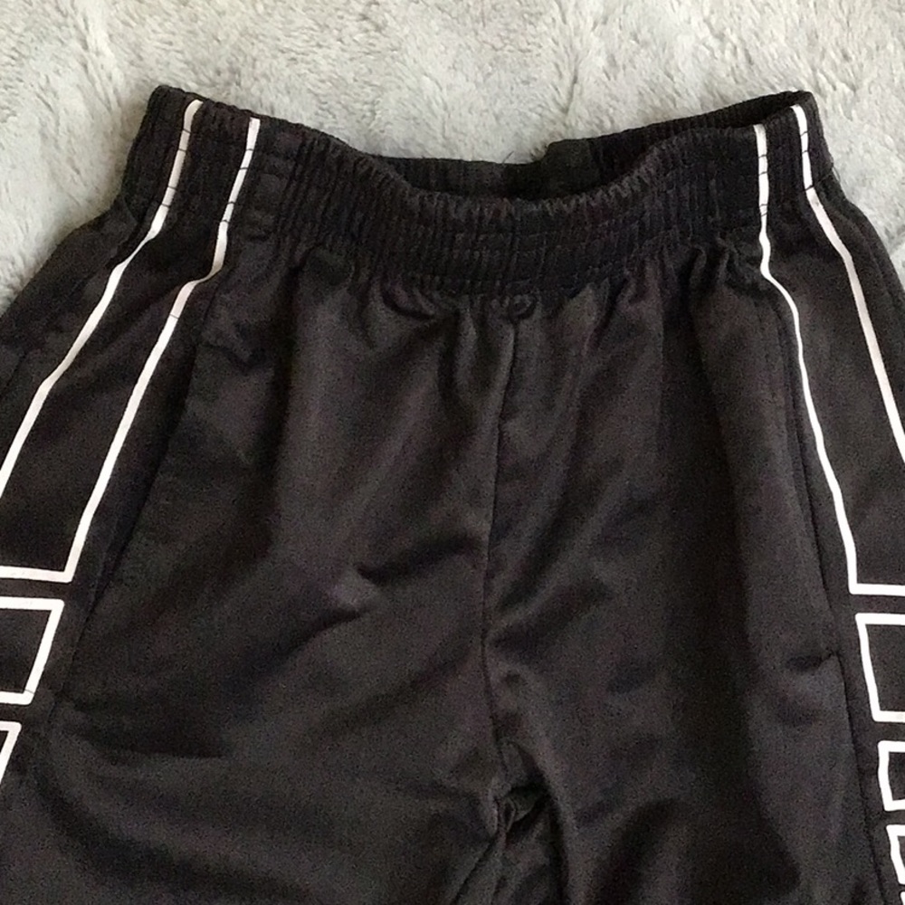 Joggers 🙉 - Picture 3 of 5